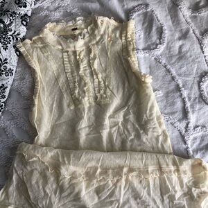 VGUC Free People cream colored lace sleeveless shirt